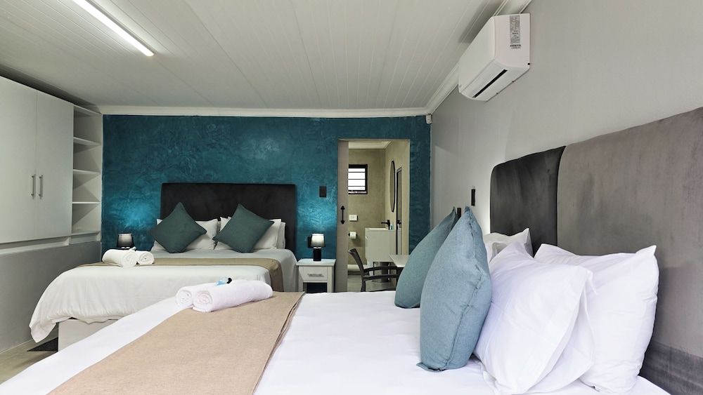 Vincent Valley Lodge Family Single Room