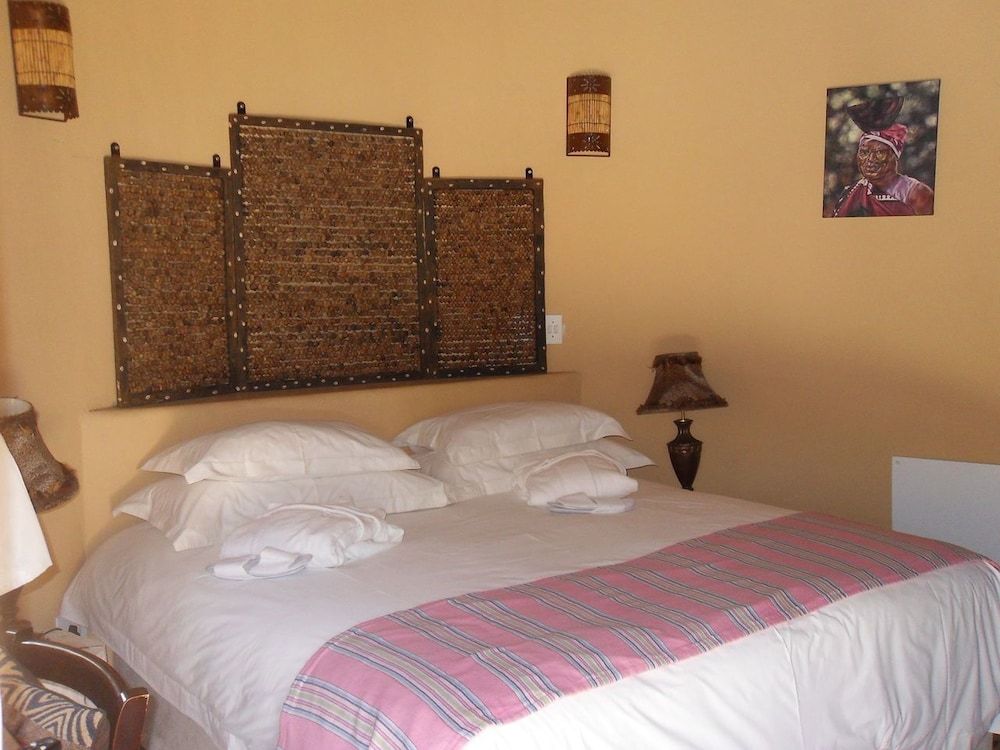 The Orchards Executive Accomodation Luxury Chalet, Garden View 2