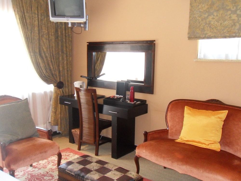 The Orchards Executive Accomodation Luxury Chalet, Garden View 26