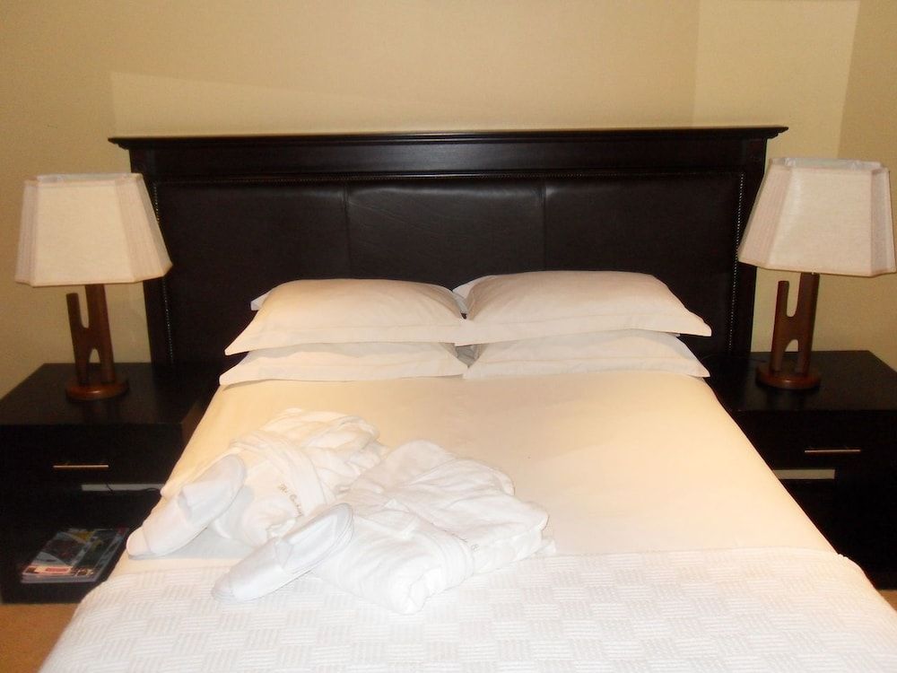 The Orchards Executive Accomodation Luxury Chalet, Garden View 14