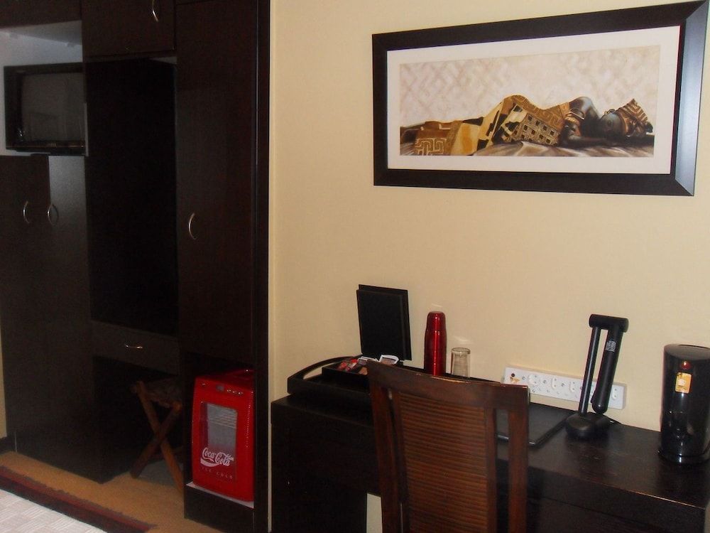 The Orchards Executive Accomodation Luxury Chalet, Garden View 24