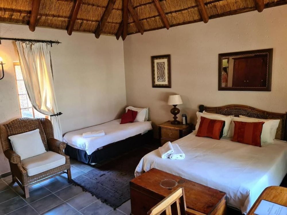 Khaya Africa Guesthouse and Spa Comfort Triple Room 10