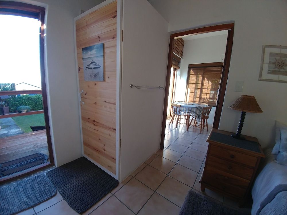 After8 B&B Comfort Double Room (Great White) 5