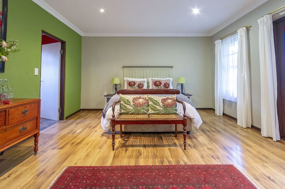 Airlies Guest House Family Room, Garden View