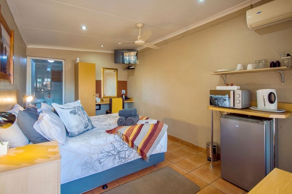 Marle' Lodge Bed & Breakfast Comfort Double or Twin Room, Kitchenette 3