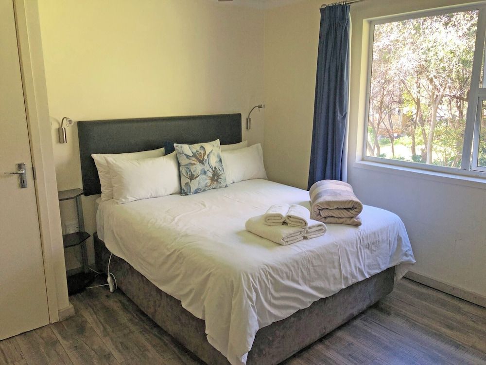 Hills and Dales Accommodation Romantic Cottage, 2 Bedrooms (Fish Eagle) 5