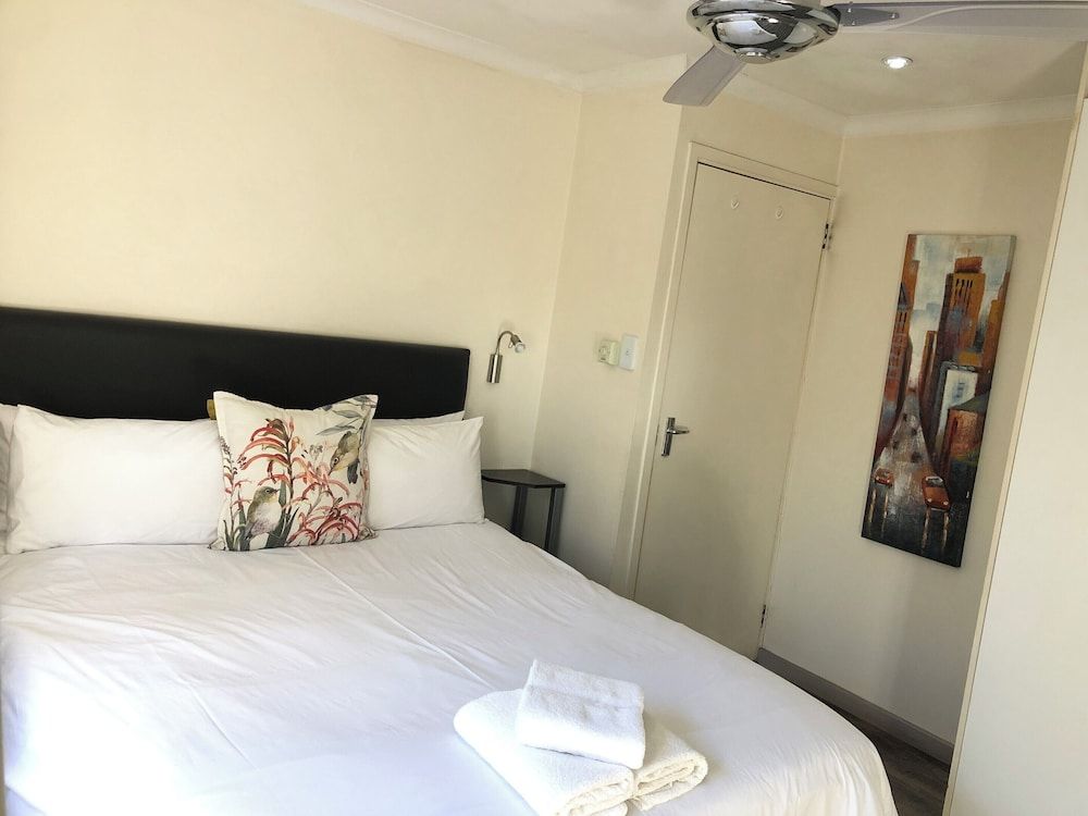 Hills and Dales Accommodation Romantic Cottage, 2 Bedrooms (Fish Eagle)