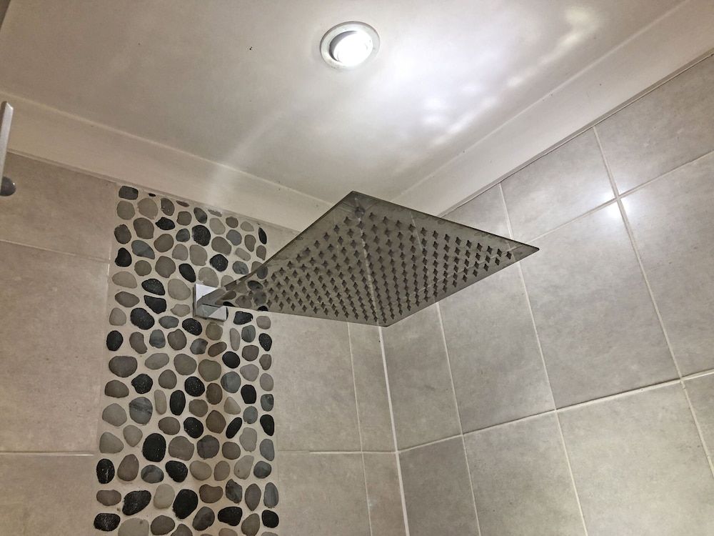 Hills and Dales Accommodation Romantic Cottage, 2 Bedrooms (Fish Eagle) 13