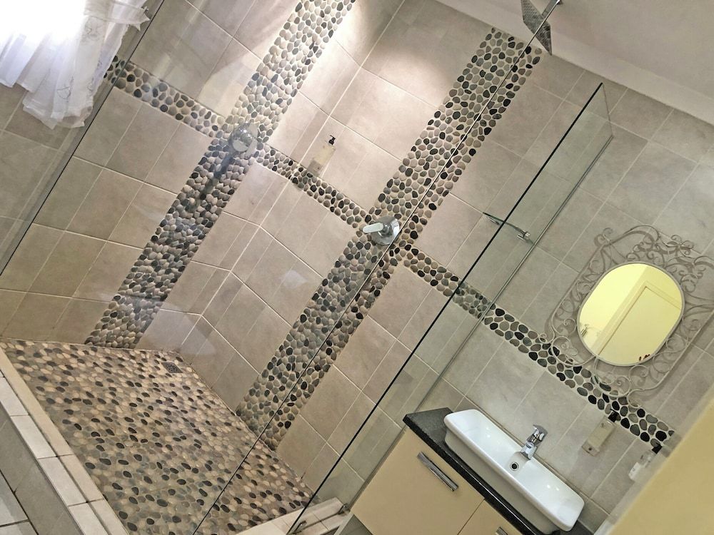 Hills and Dales Accommodation Romantic Cottage, 2 Bedrooms (Fish Eagle) 17