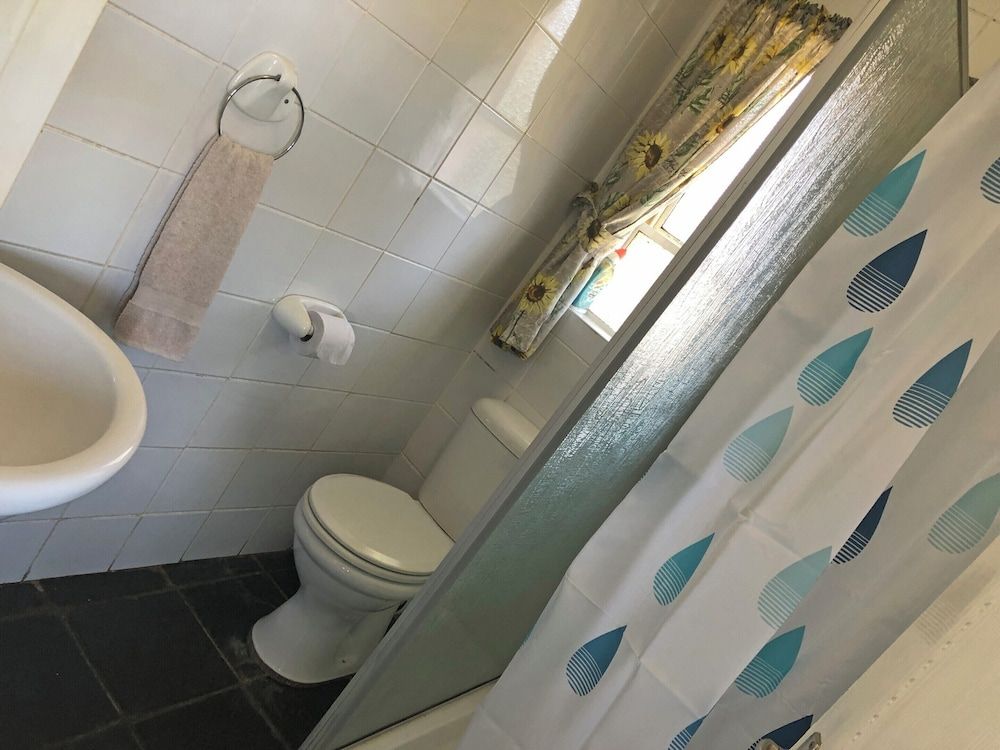 Hills and Dales Accommodation Standard Apartment, 1 Bedroom (Dabchick) 5