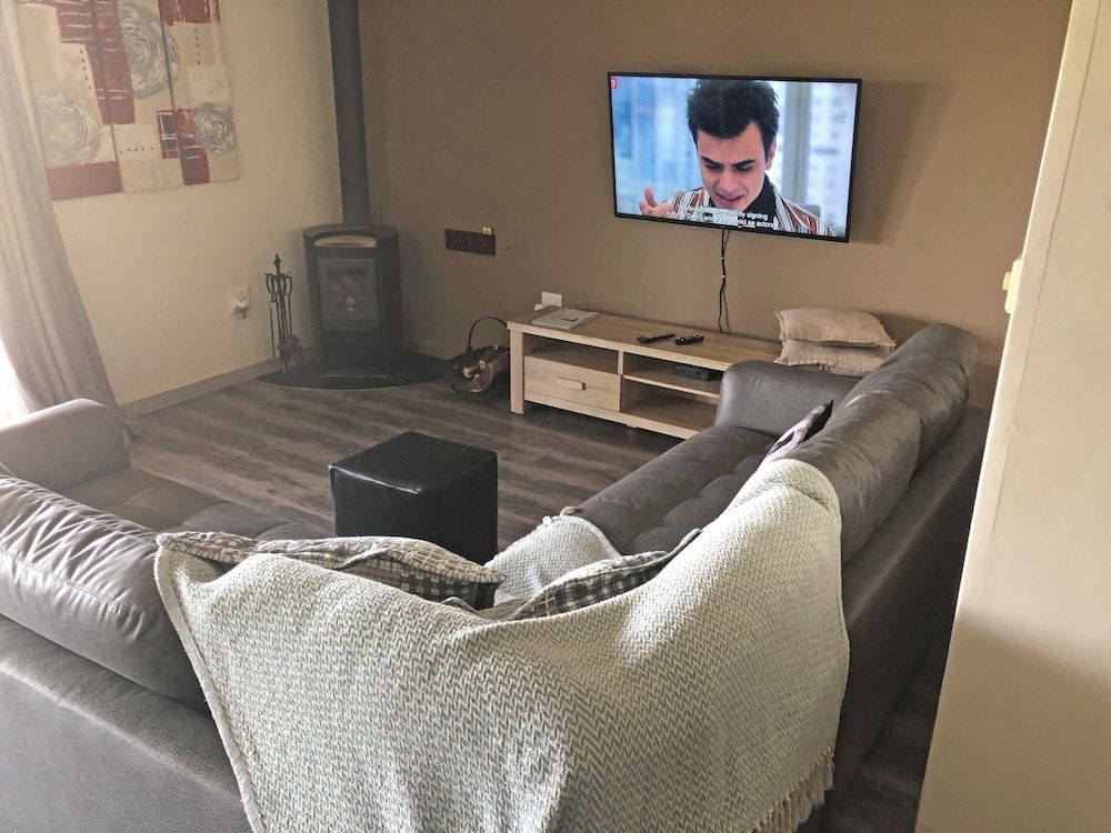 Hills and Dales Accommodation Romantic Cottage, 2 Bedrooms (Fish Eagle) 25