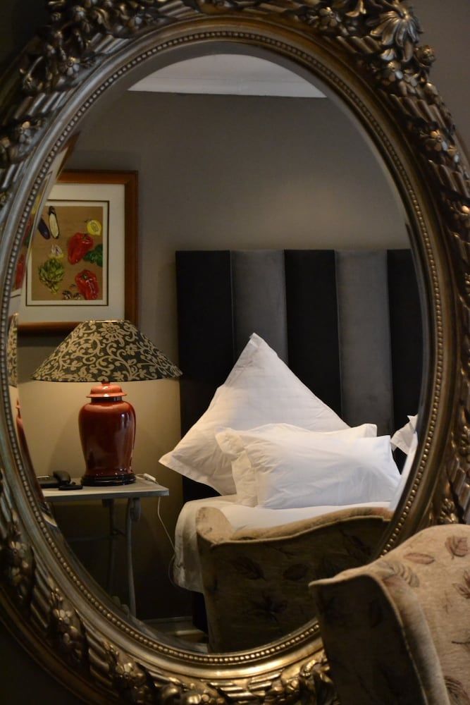 Little Eden Guest Lodge Executive Suite, 1 King Bed, Accessible, Non Smoking 5