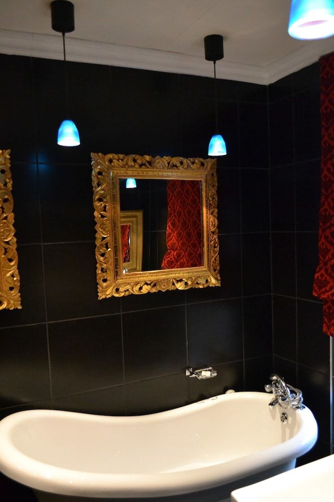 Little Eden Guest Lodge Executive Suite, 1 King Bed, Accessible, Non Smoking 3