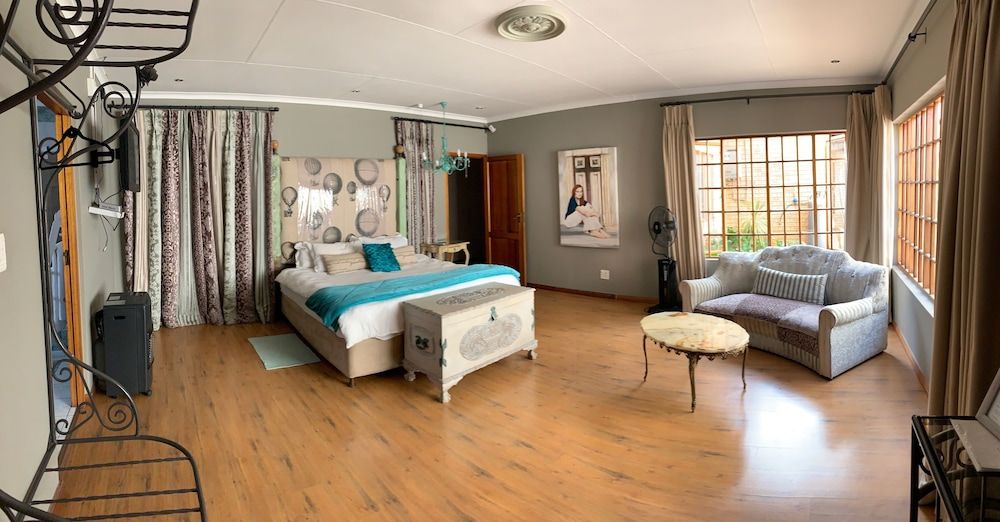 Executive Triple Room (Room 18 & 19)