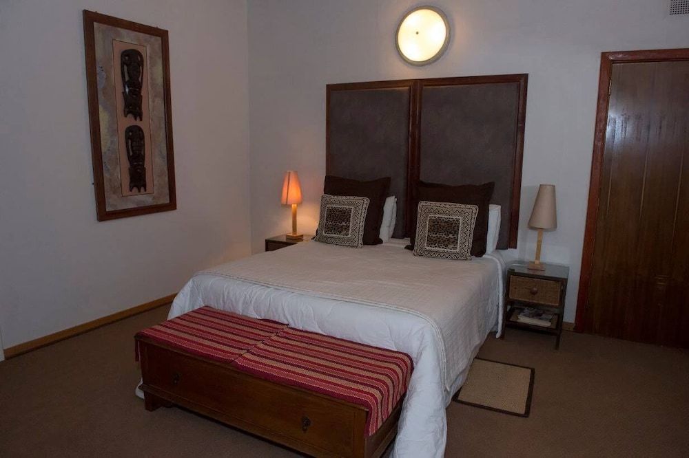 Honeymoon Suite