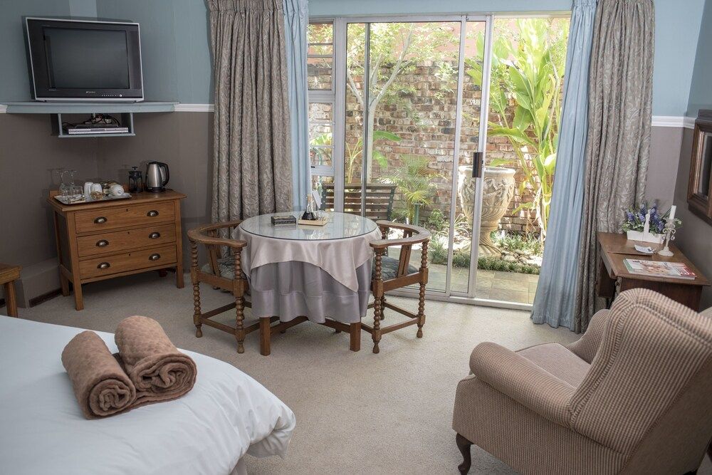 Double Room (Room 2)