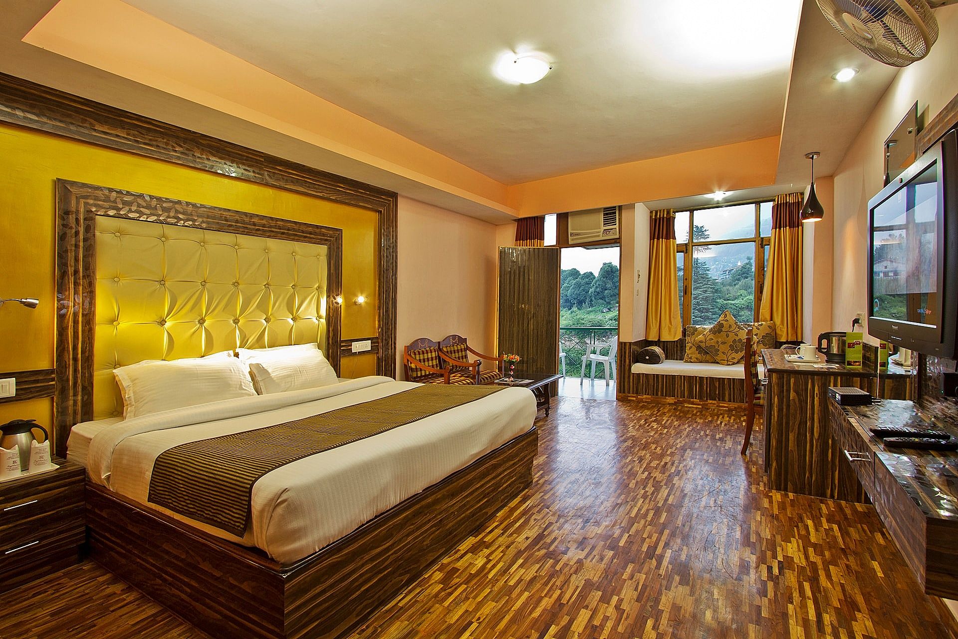 Royal Park Resorts and spa ( A River side Resort ) Luxury Rooms With Balcony (River & Valley View) - CENTRALLY HEATED ROOMS