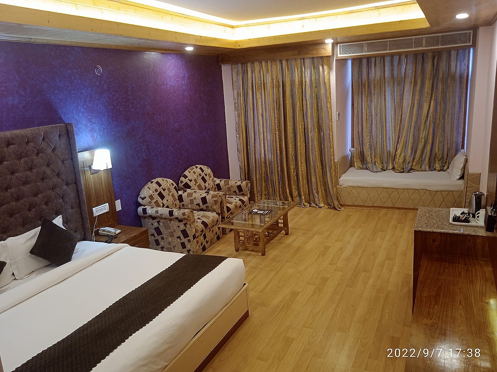 Royal Park Resorts and spa ( A River side Resort ) Deluxe Rooms, Without Balcony (Standard room partial view ) - NON AC NON CENTRALLY HEATED ROOMS 4