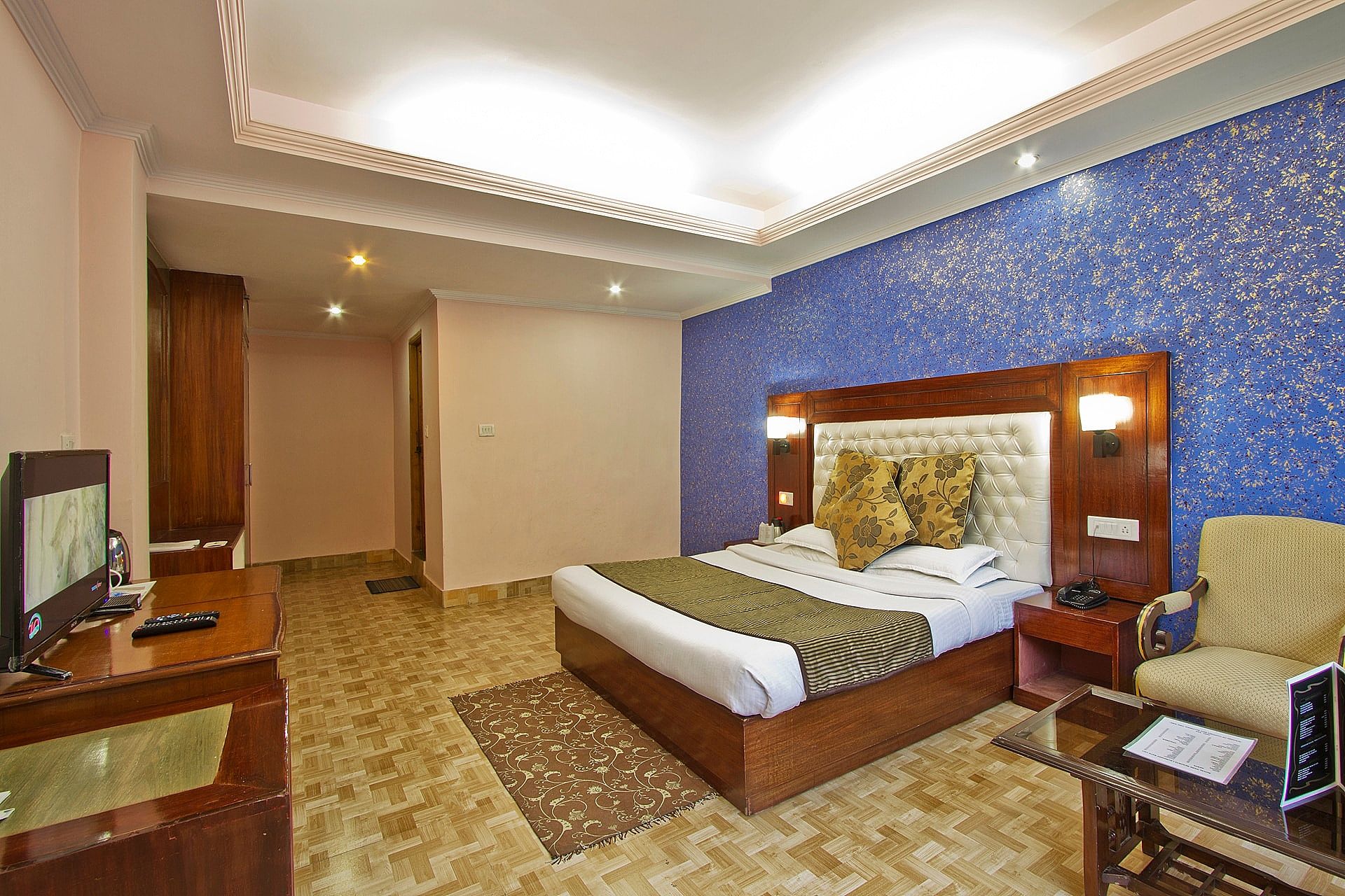 Royal Park Resorts and spa ( A River side Resort ) Deluxe Rooms, Without Balcony (Standard room partial view ) - NON AC NON CENTRALLY HEATED ROOMS 2