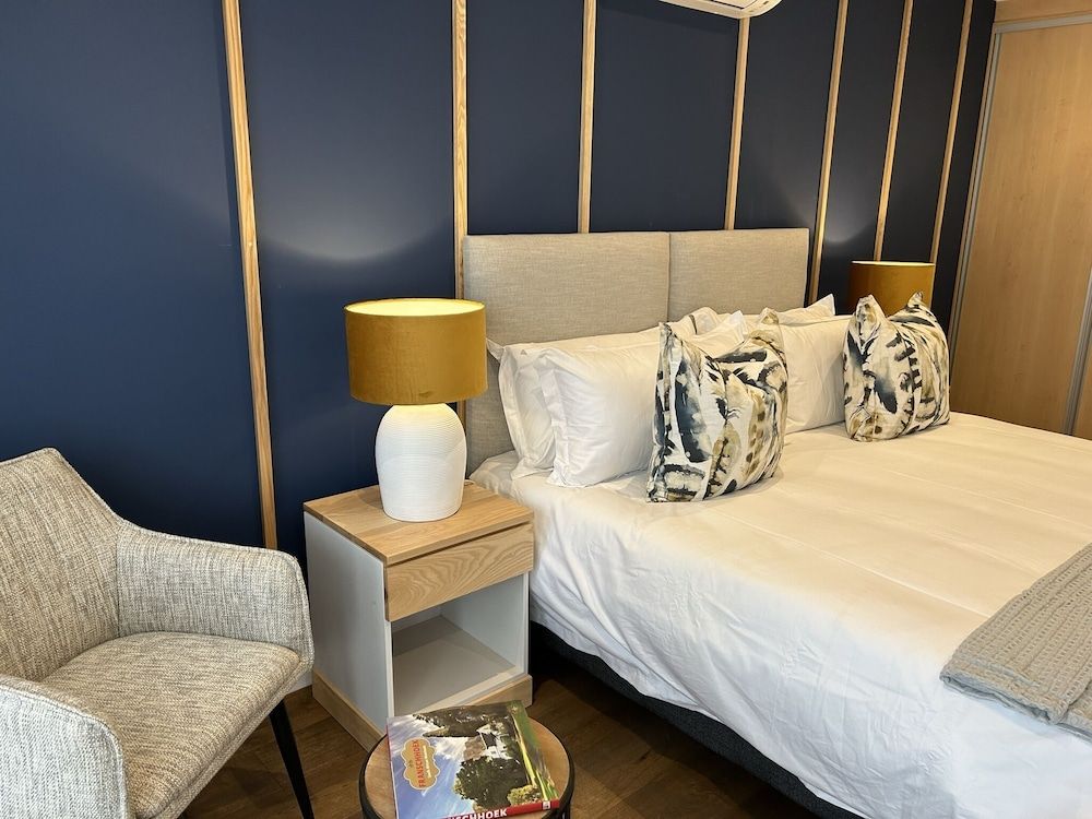 Mirabelle Guesthouse Luxury Room, 1 King Bed, Non Smoking, Mountain View 2