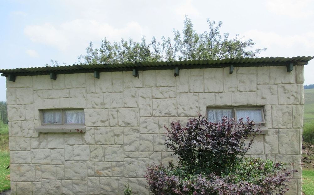 Elandskloof Trout Farm Basic Bungalow, Shared Bathroom 4