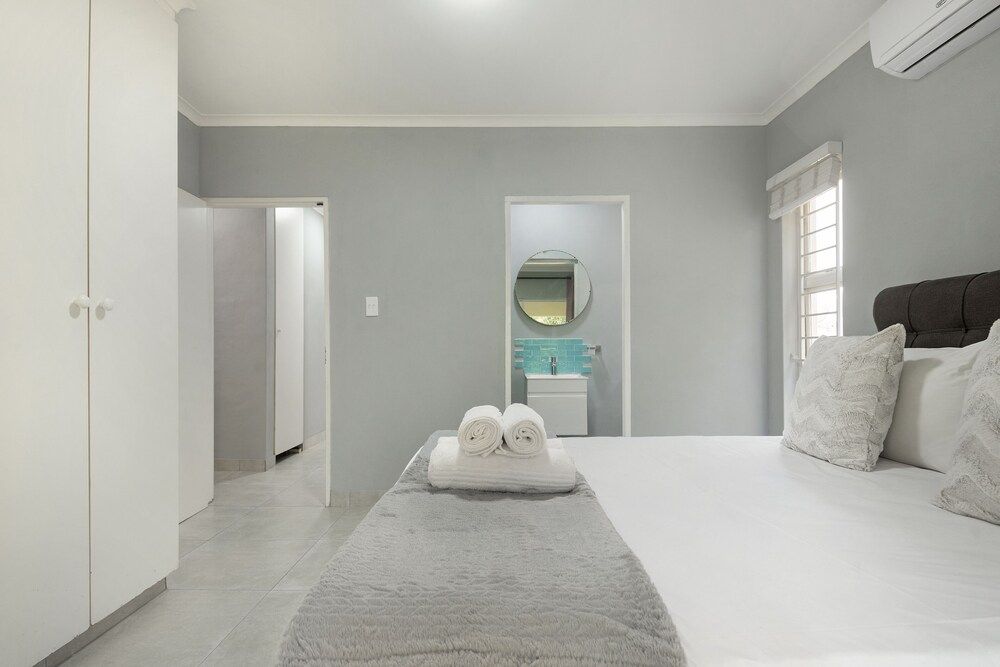 Apartment (3 Bedrooms)