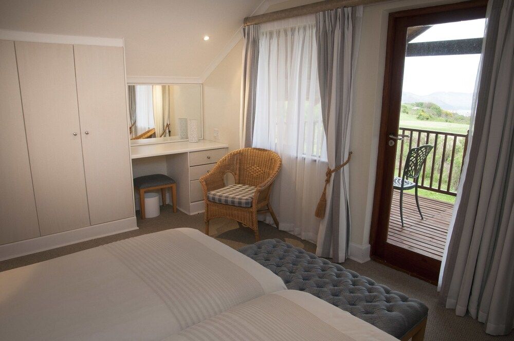 undefined Villa 17 8