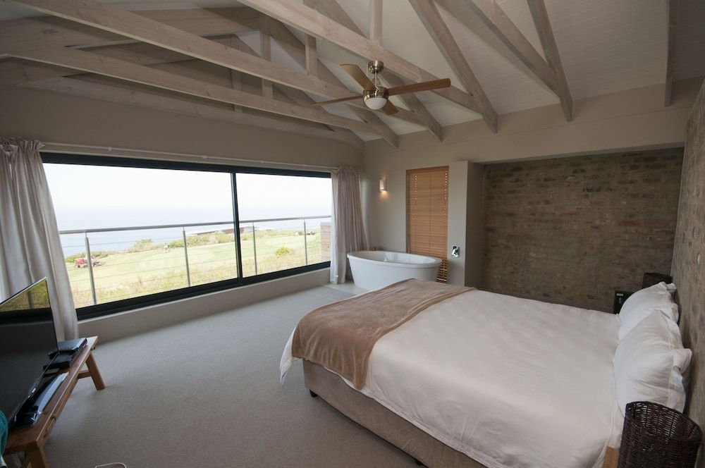 15 Maritime Deluxe House, 5 Bedrooms 4