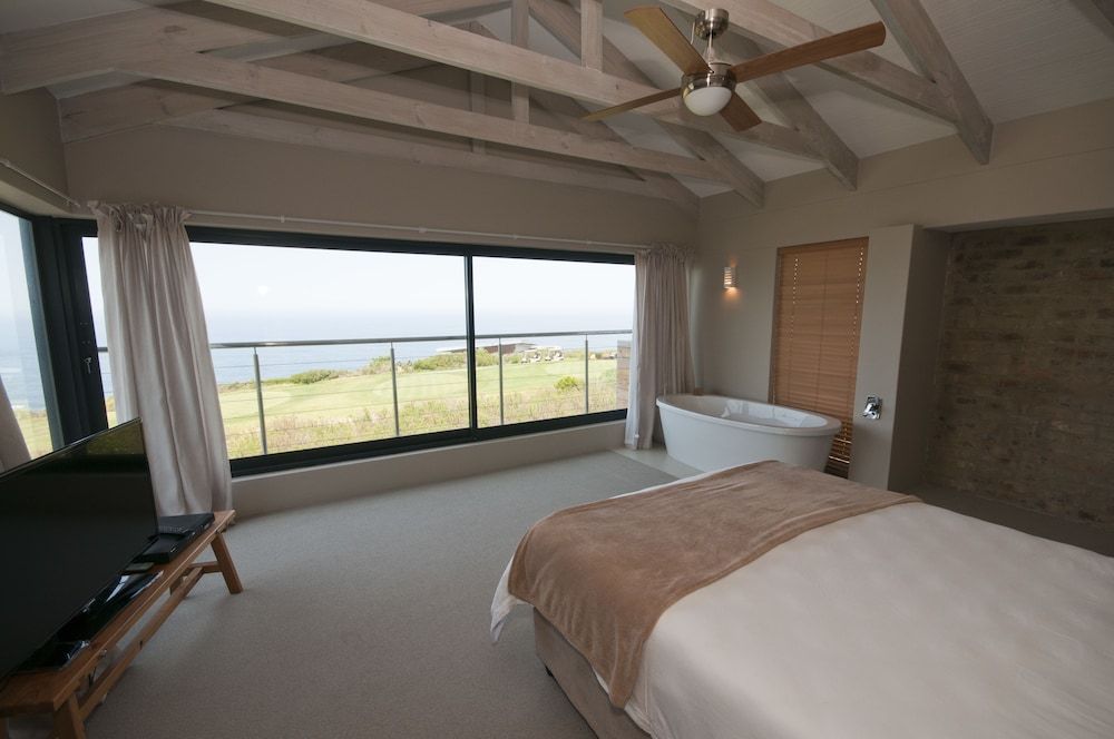 15 Maritime Deluxe House, 5 Bedrooms 5