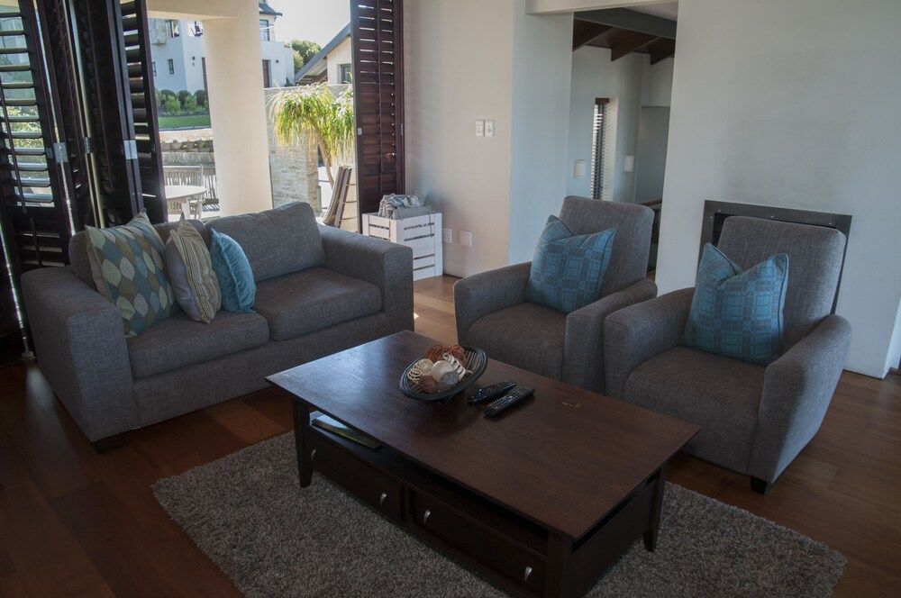 10 Martingale Deluxe House, 3 Bedrooms 11