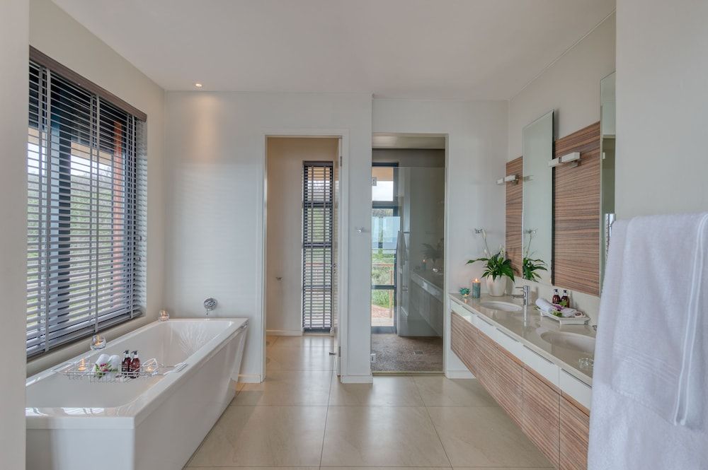 SOUL Rainbows End - Adults Only Suite, 1 Bedroom, Sea View (Master 1) 4