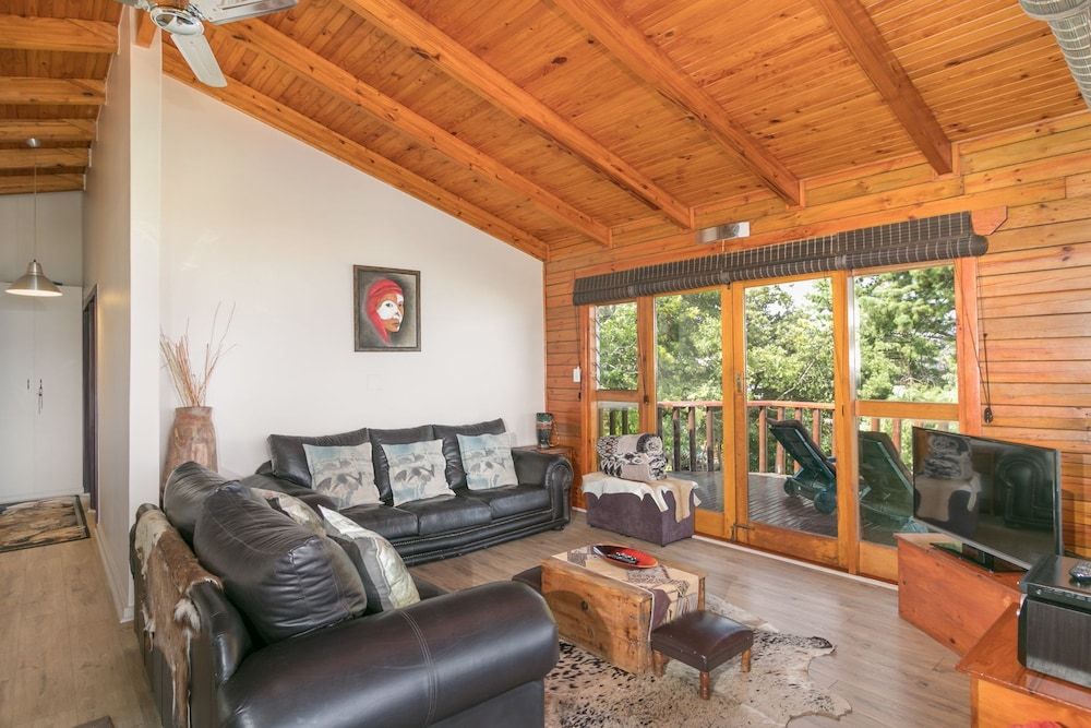 Knysna Lodge Self Catering Accommodation Comfort House, 4 Bedrooms 6