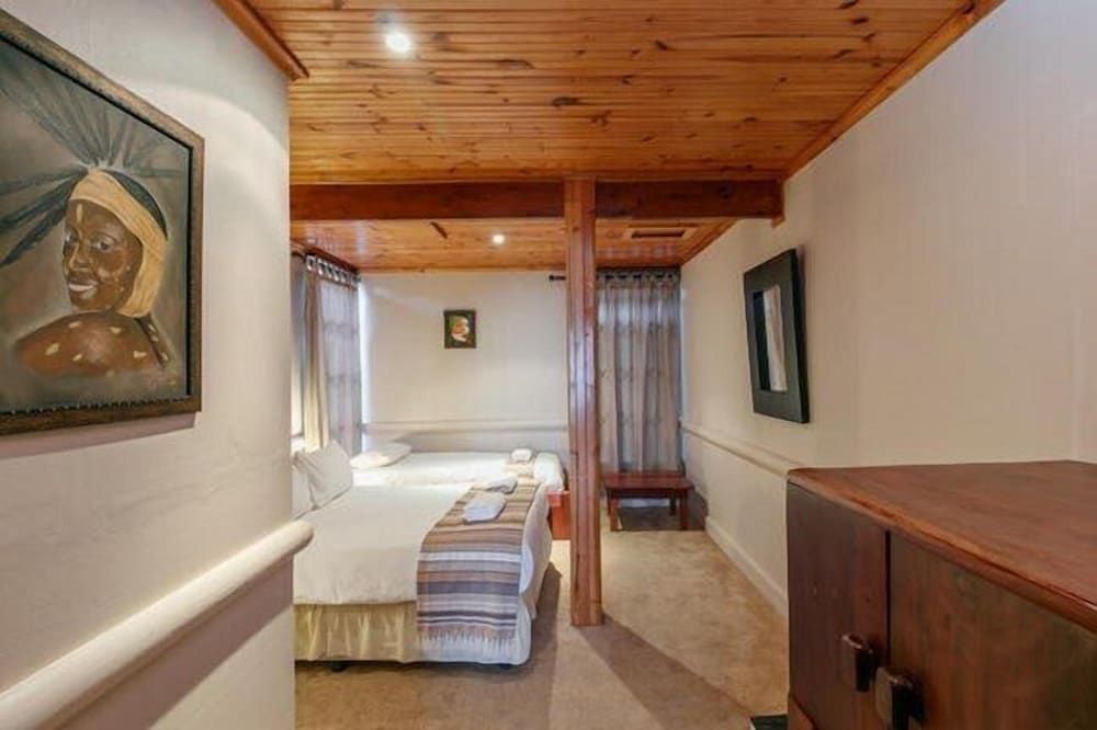 Knysna Lodge Self Catering Accommodation Comfort House, 4 Bedrooms 3