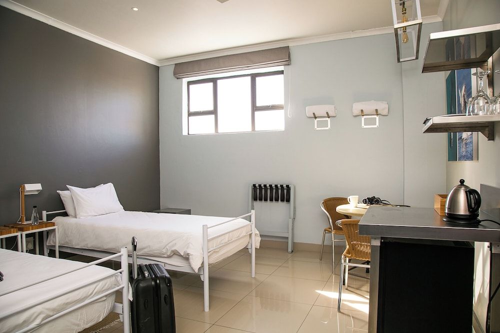 Zzzone Boutique Hostel Twin Room 5