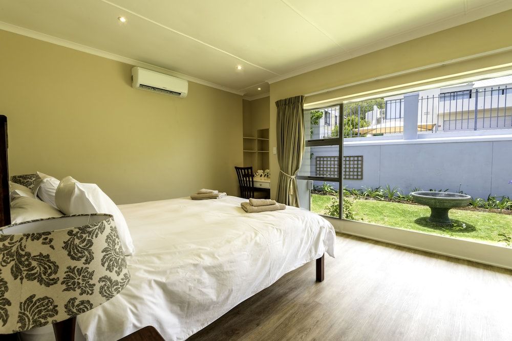 Home with an Ocean view Family House, 3 Bedrooms (Self catering Holiday Home) 2