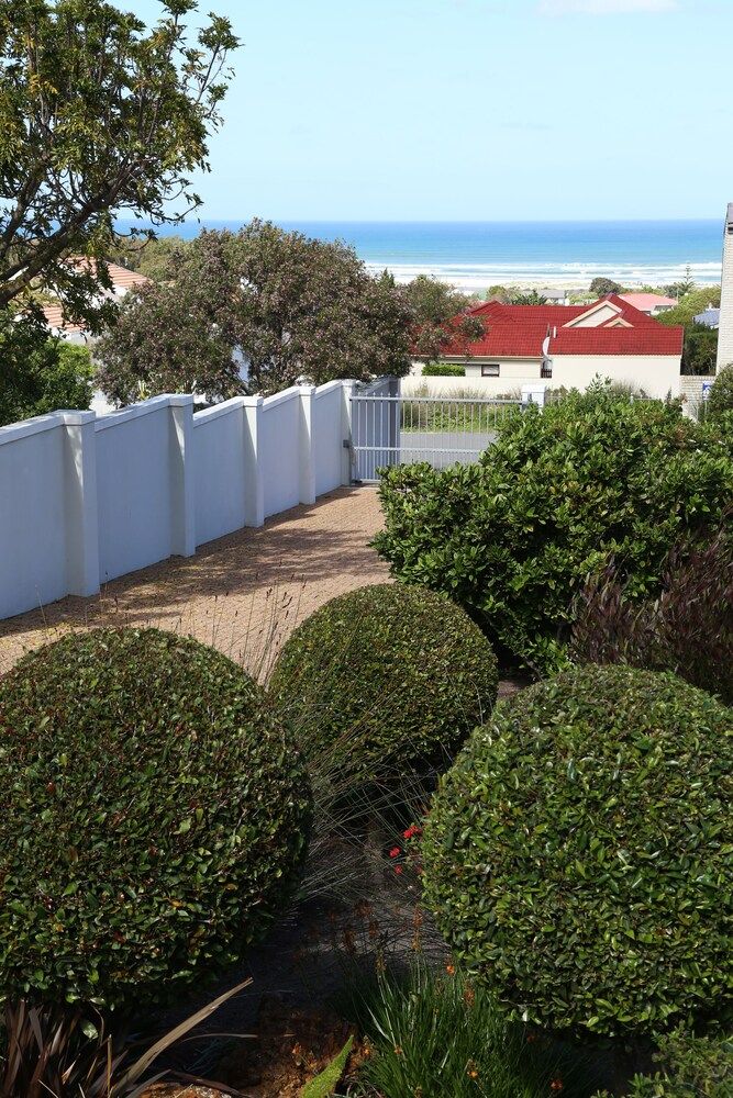 undefined Home with an Ocean view 6