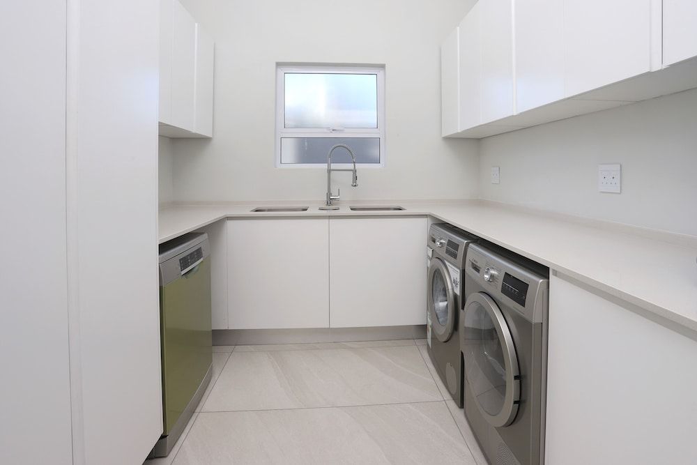 269 on Main Luxury House, 5 Bedrooms, Non Smoking, Ocean View 7