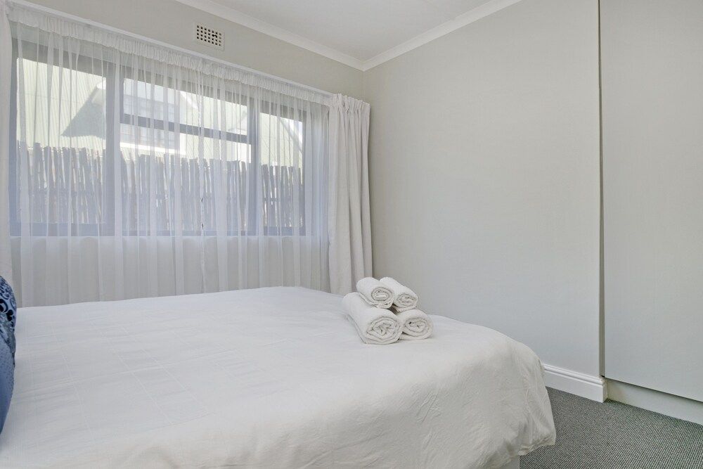 undefined Bond Breakaway 9