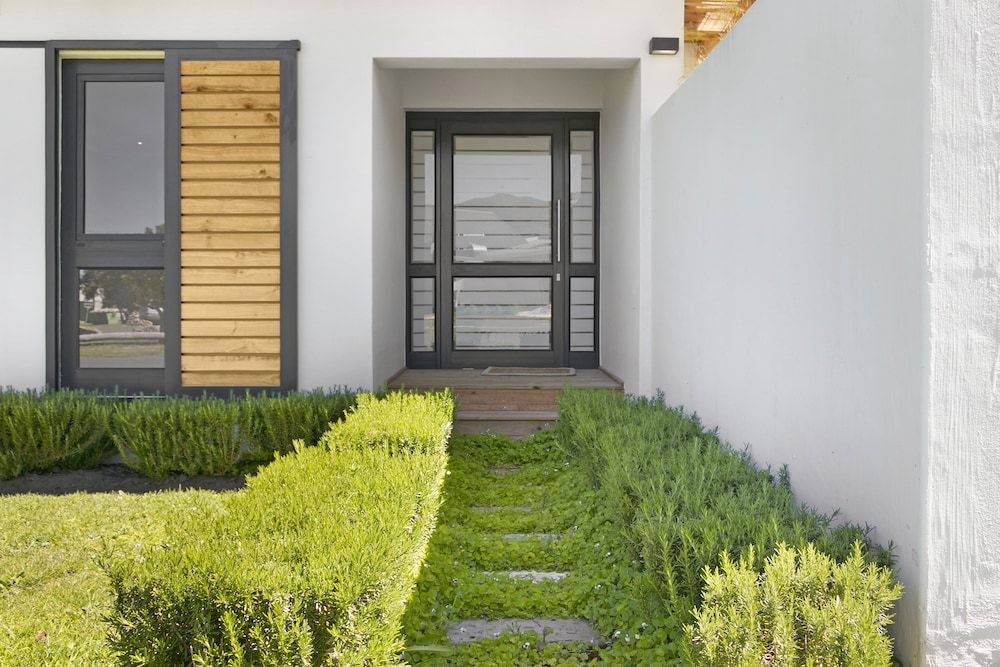 undefined Bond Breakaway 4