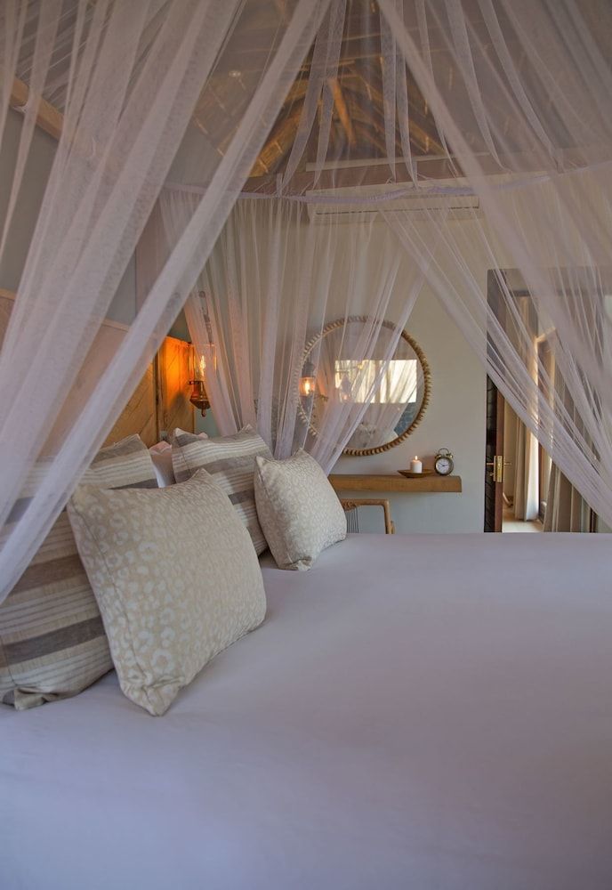 Nkala Safari Lodge Luxury House, 6 Bedrooms 6