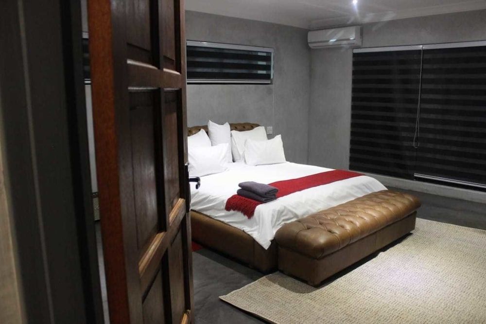 Anisa Guesthouse Deluxe Suite 2