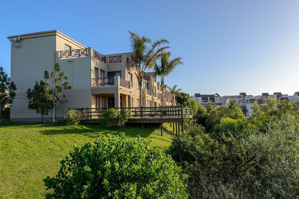 undefined Castleton 6