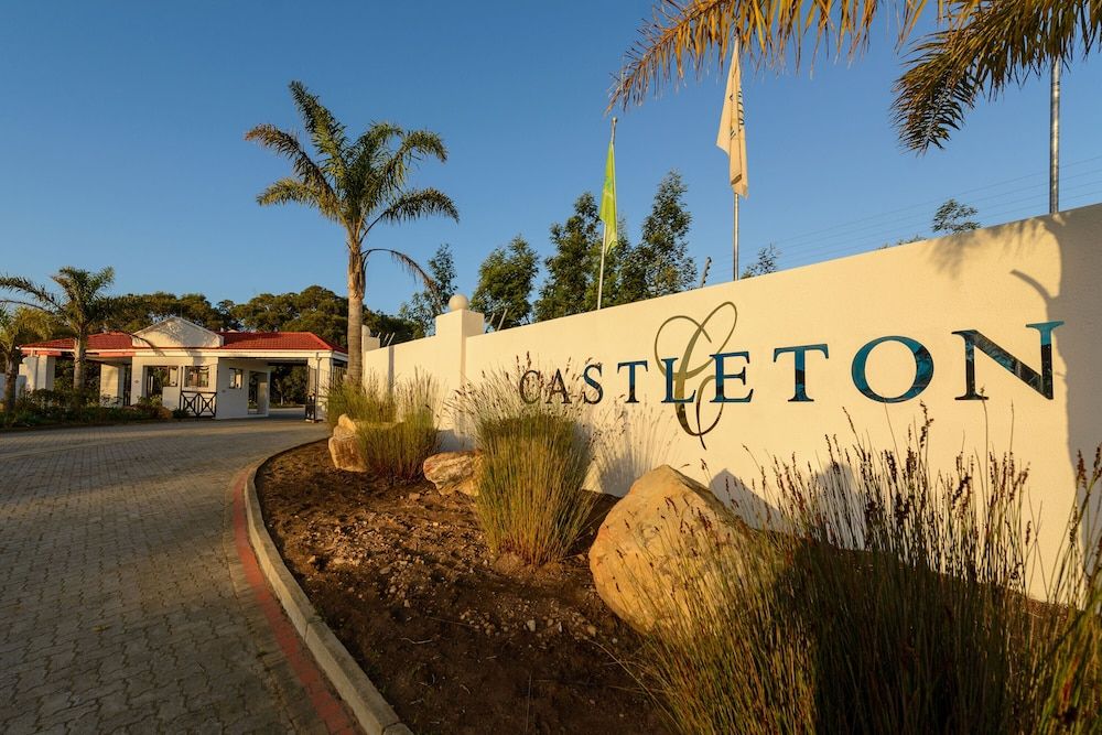 undefined Castleton 5