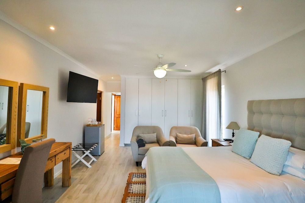 undefined Belle Vue Ridge 7