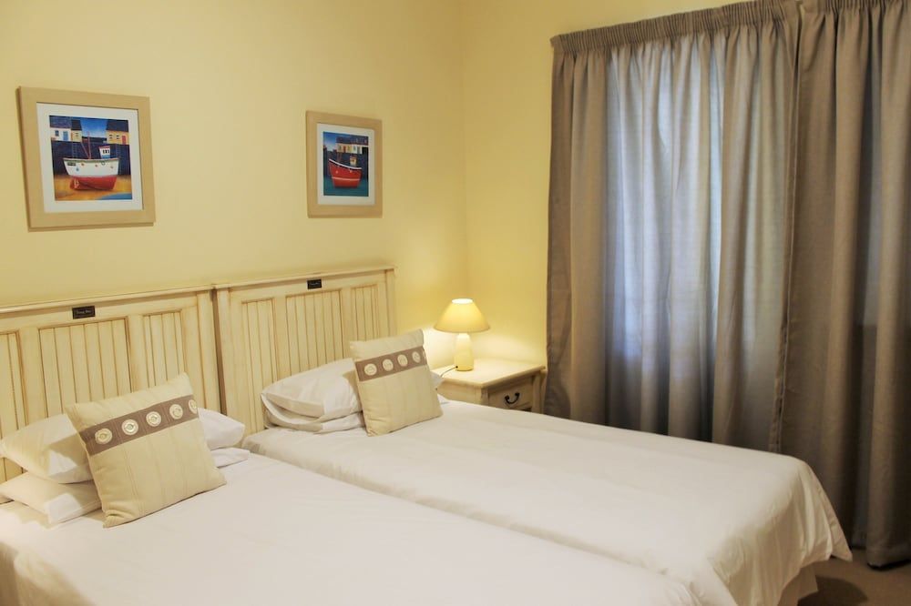 undefined River Club 4213 8