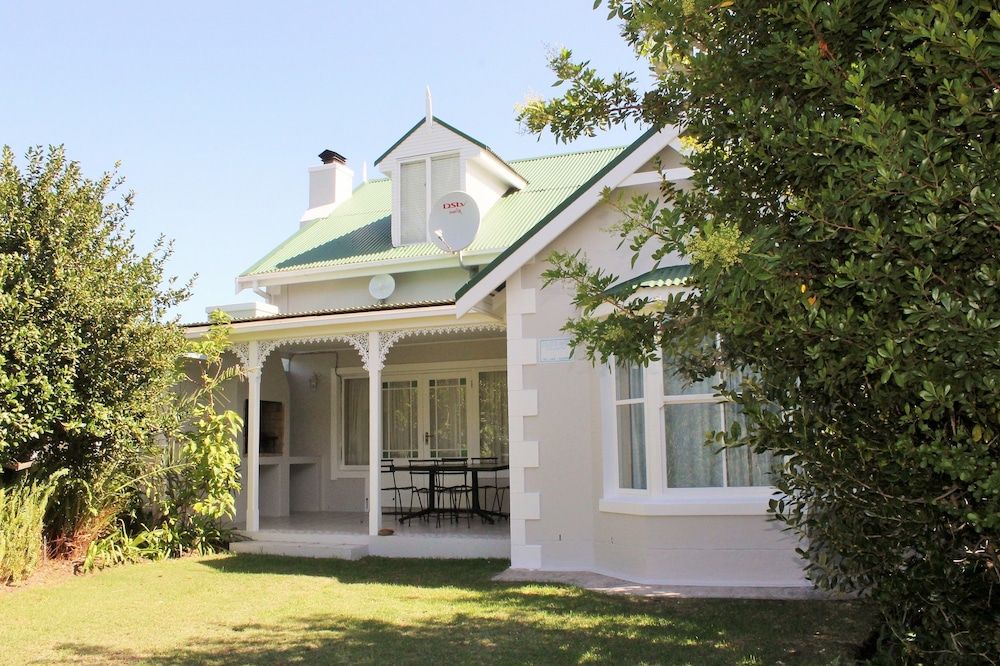 undefined River Club 4216 3