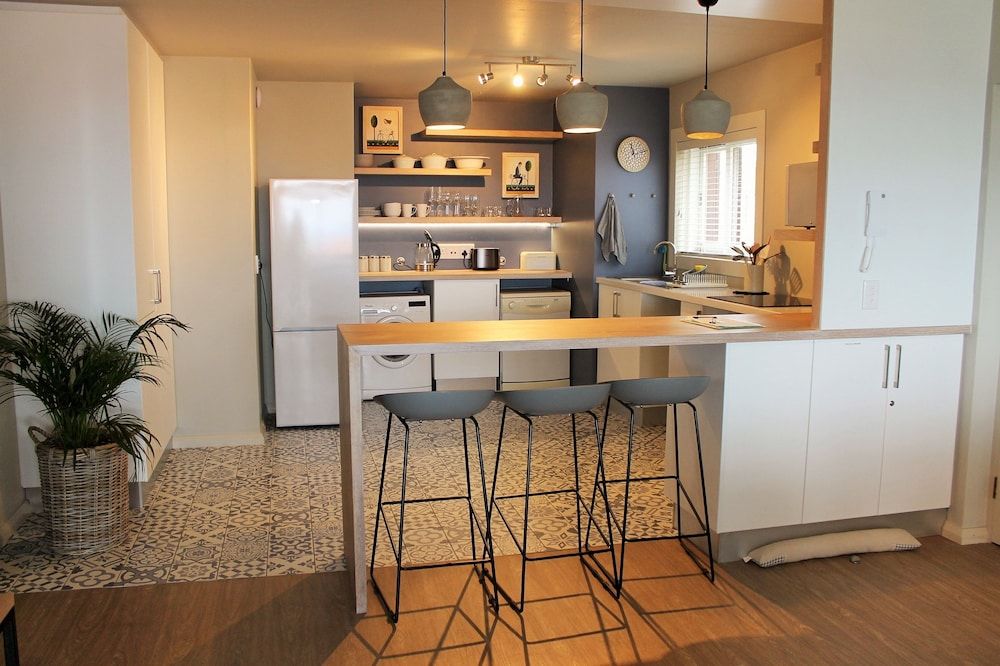 undefined Village Square 6 5