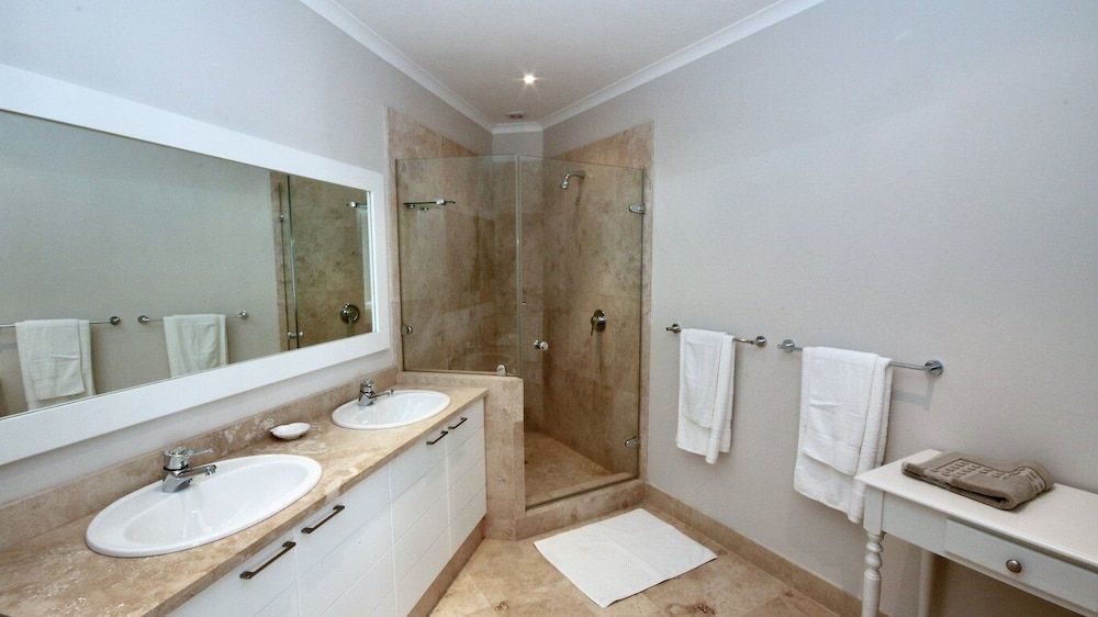 undefined Stella Maris 10