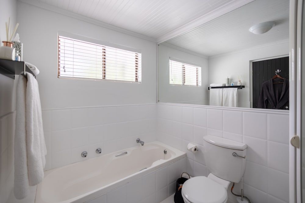 Bitou River Lodge Luxury Twin Room 8