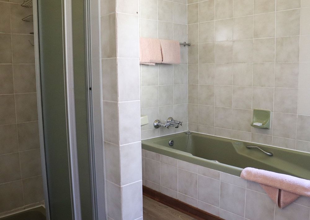 Little Switzerland Resort Superior Chalet, 1 Bedroom 3